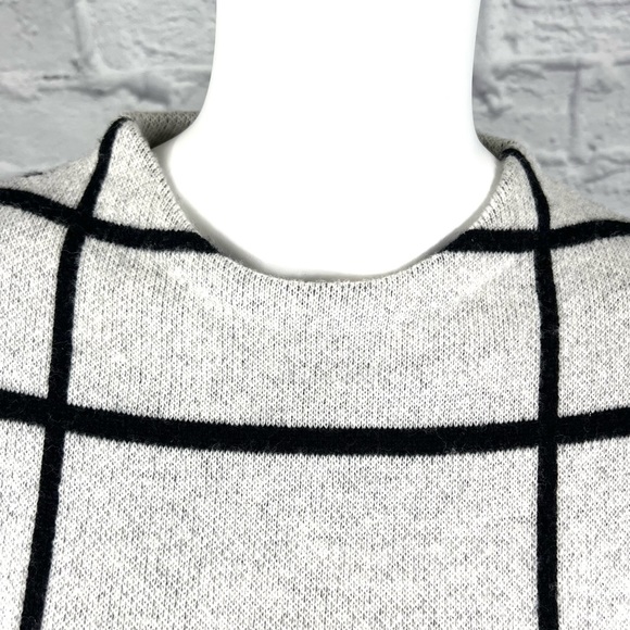 Rag & Bone off white & black square rectangle stripe merino wool sweater medium - Picture 2 of 11